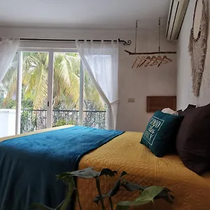cozy-near-beach-apartment-king-queen-pool.quintano-roohotels.com/