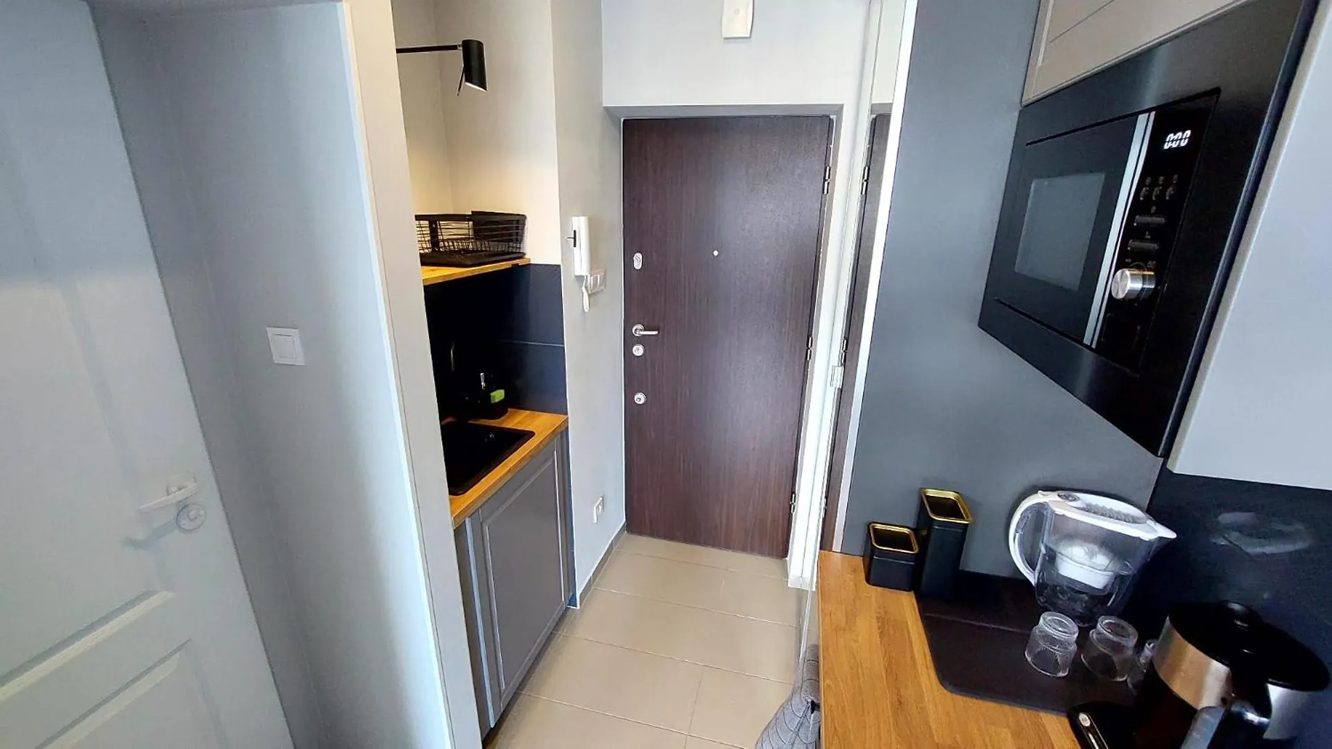 Comewa Apartments Warsaw 0*,  Poland