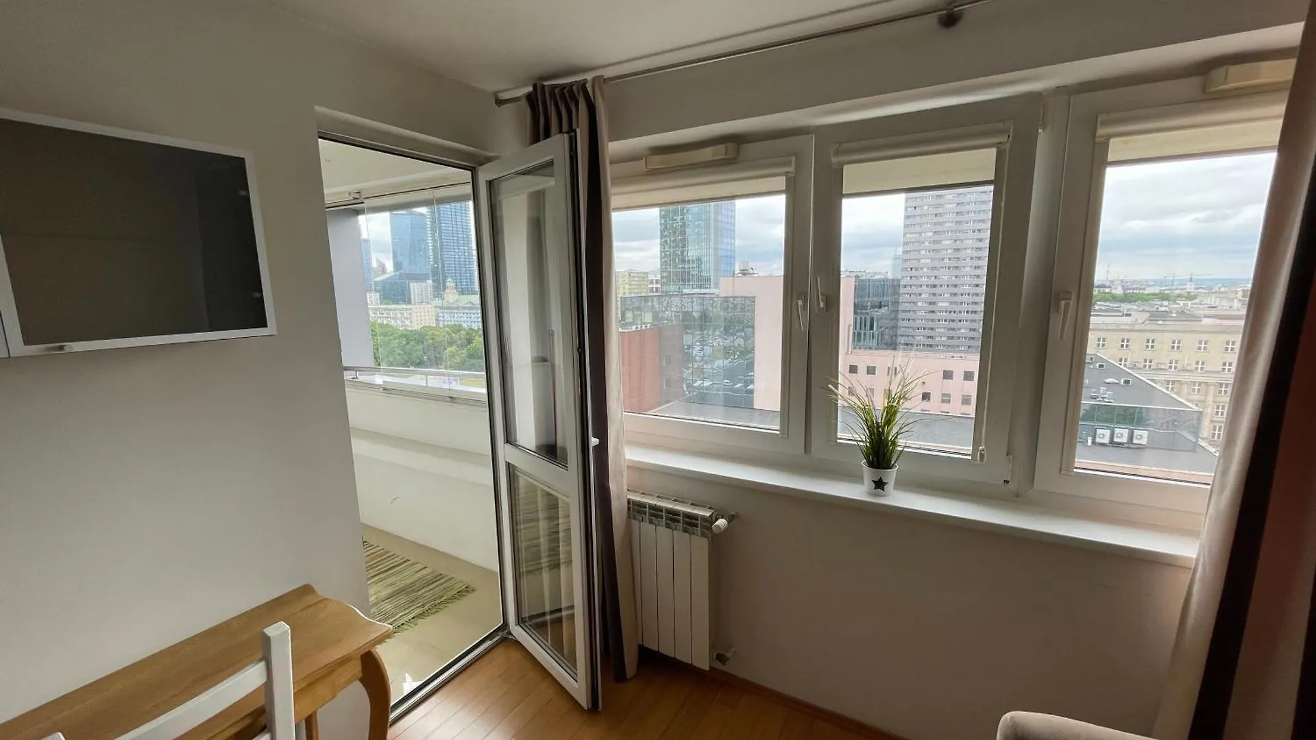 Comewa Apartments Warsaw Poland